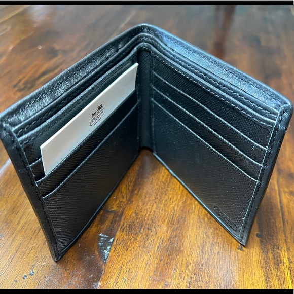 Authentic COACH Men’s Bi-fold Wallet - Picture 4 of 5